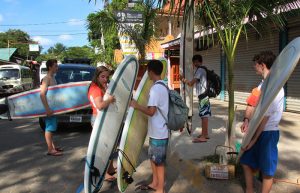 dominical-surf-lessons-aec