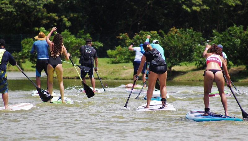 Remada Rosa - Stand Up Paddling for Cancer Awareness in Costa Rica