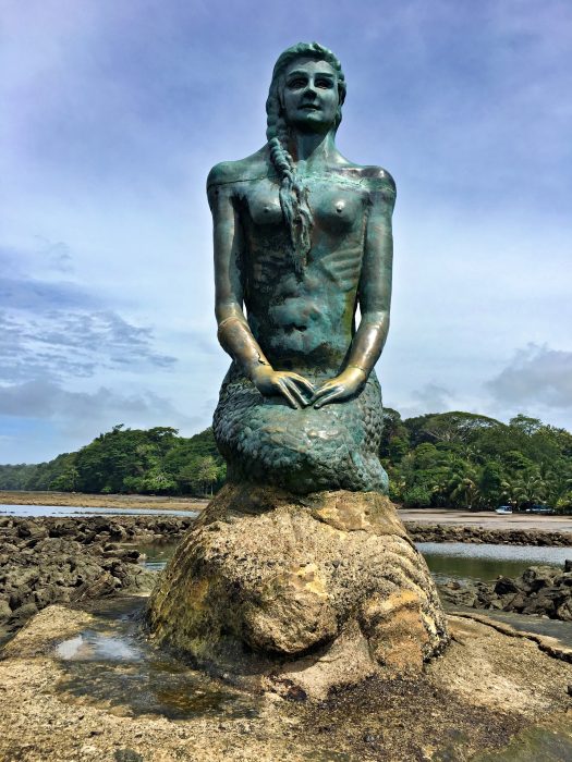 esterillos-mermaid-statue