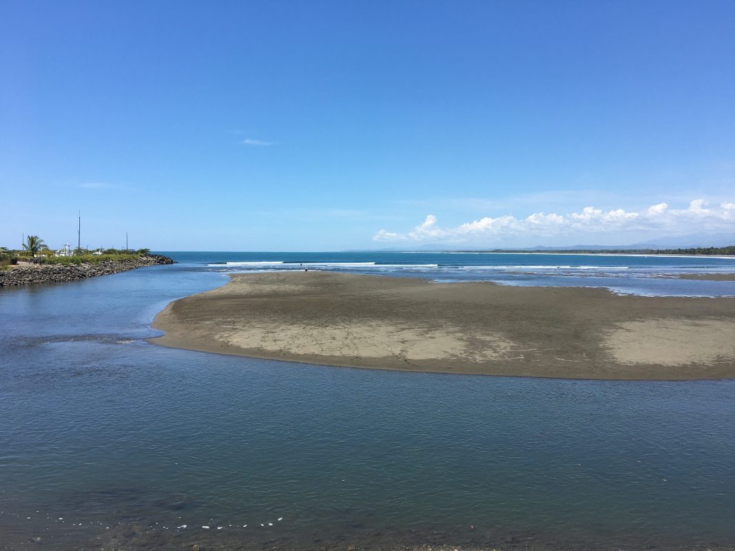 Quepos rivermouth wave Costa Rica surf